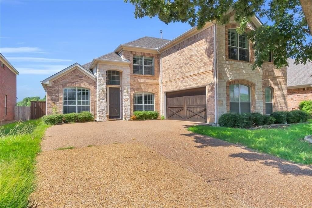 404 Wentworth Dr - Photo 2 of 31