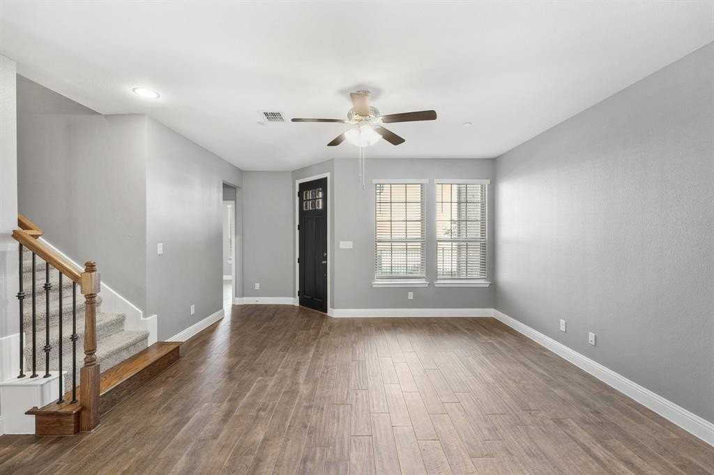 5556 Kilmer Court - Photo 3 of 20