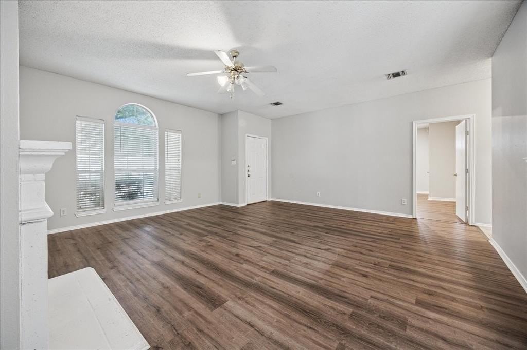 3933 Parkhaven Dr - Photo 4 of 25