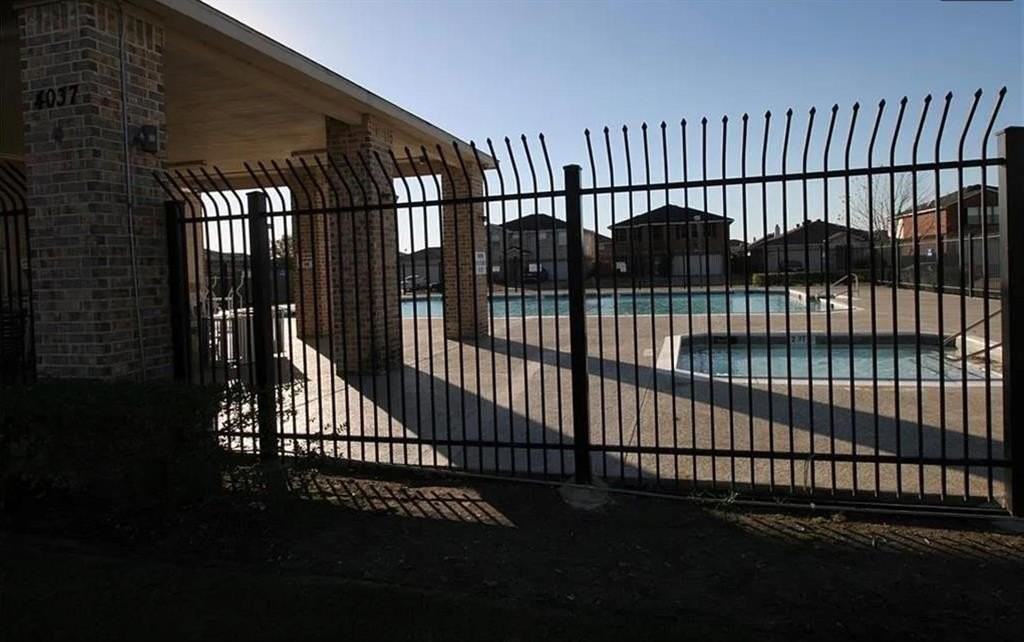 4028 Thoroughbred Trl - Photo 3 of 24