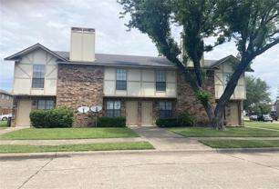 2809 Wimbledon Ct #C - Photo 1 of 1