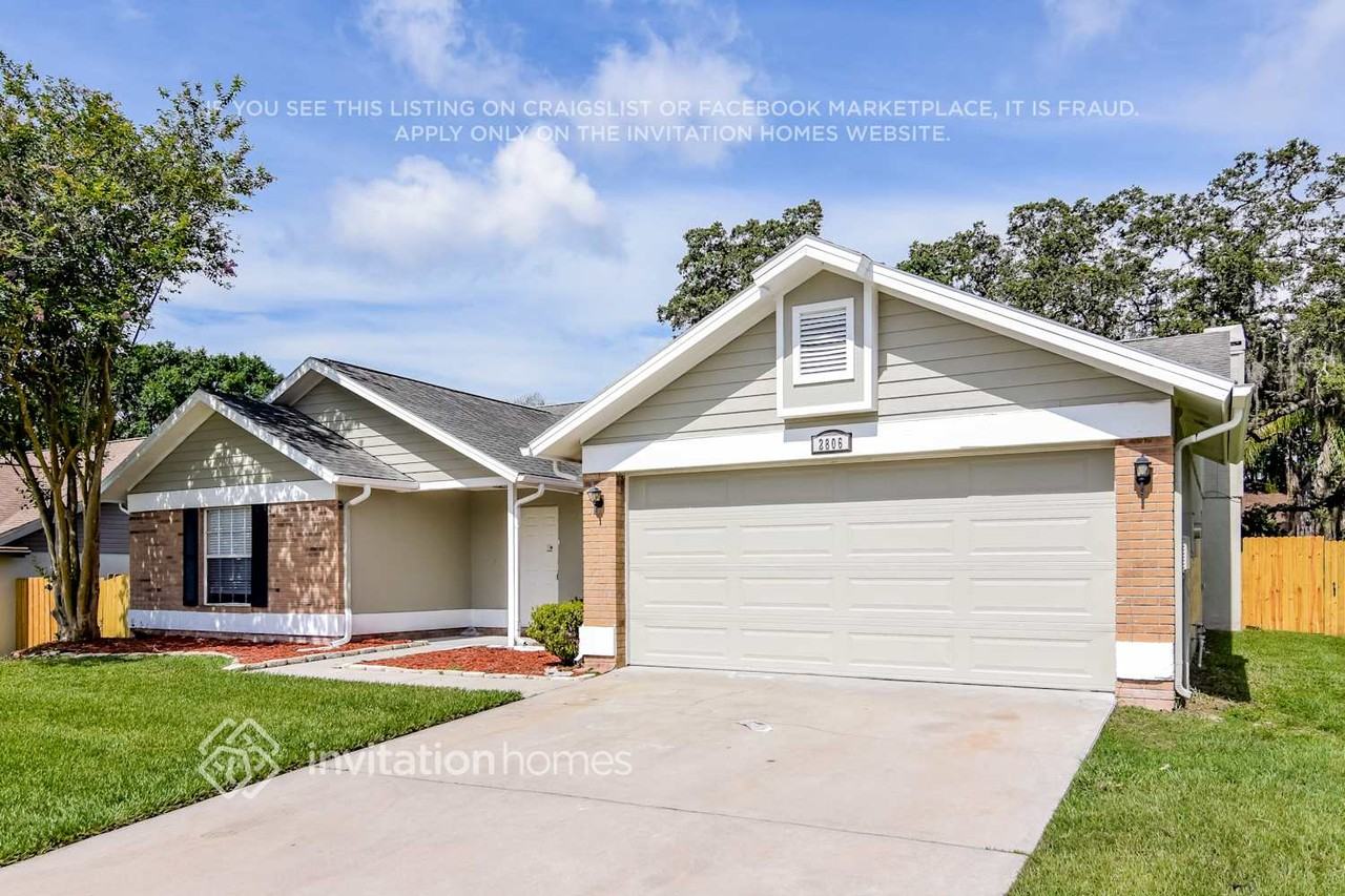 2806 Manor Hill Dr - Photo 2 of 21