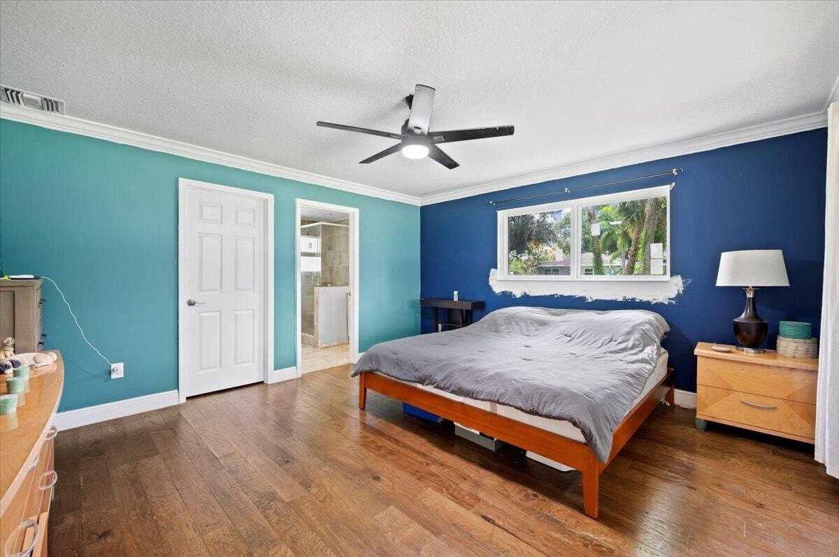 11128 42nd Rd N - Photo 5 of 25