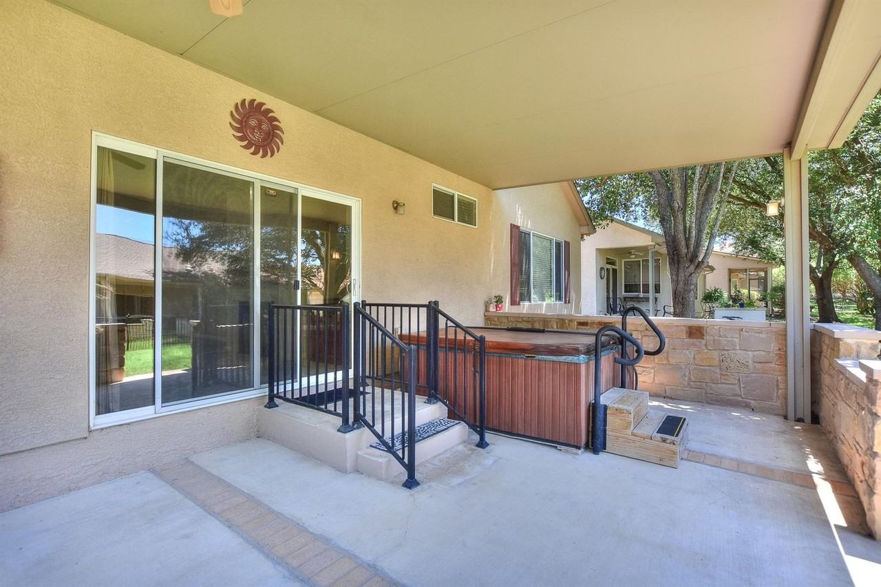 508 Texas Drive - Photo 5 of 24