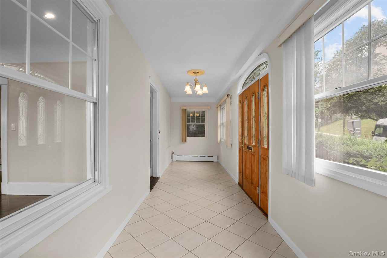 135 Ashford Avenue - Photo 3 of 17