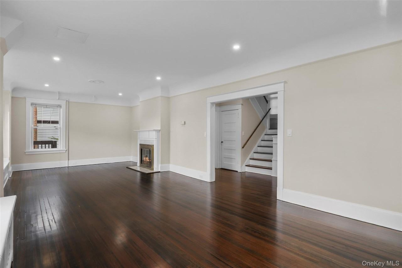 135 Ashford Avenue - Photo 6 of 17