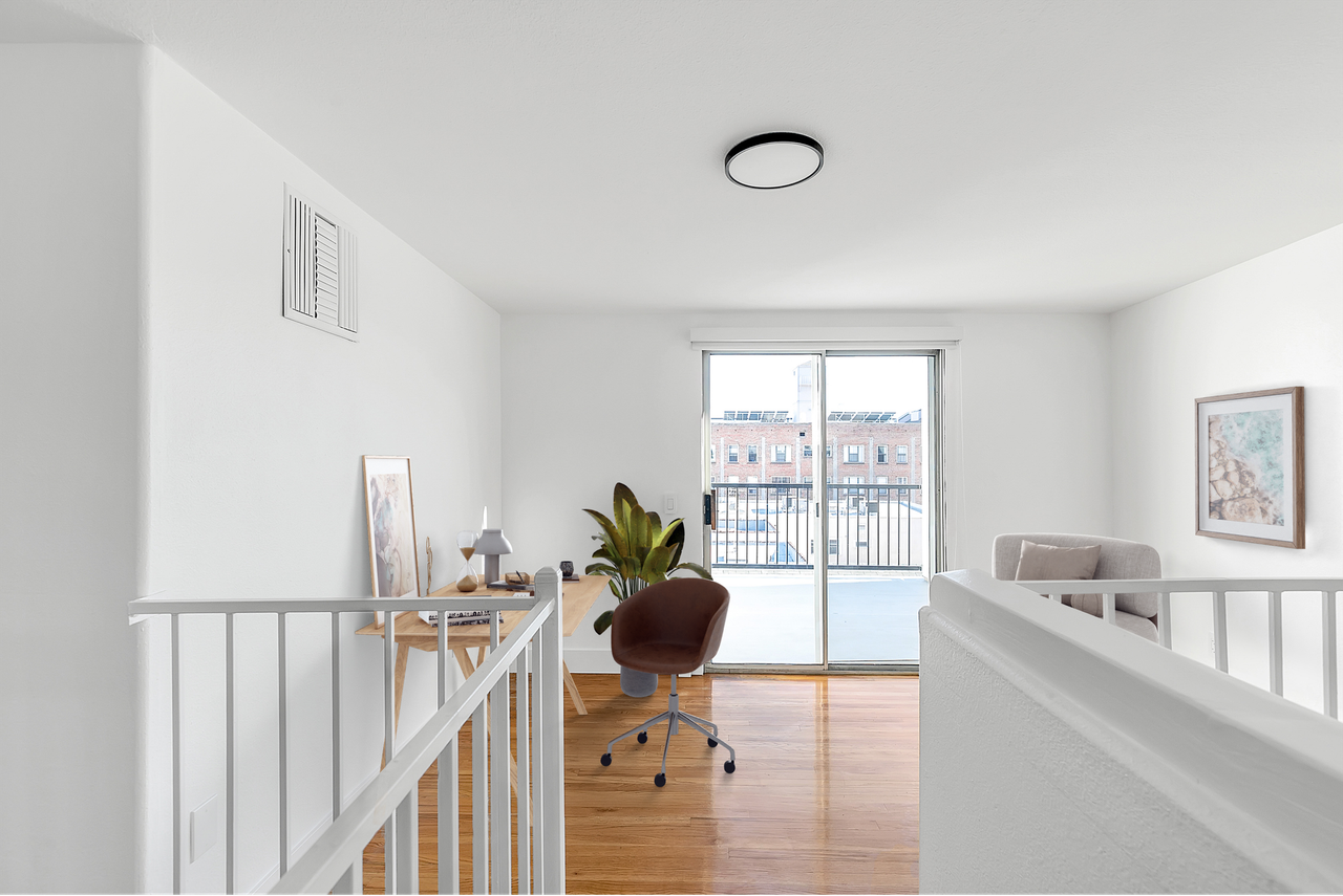 1827 N Wilcox Ave - Photo 4 of 6