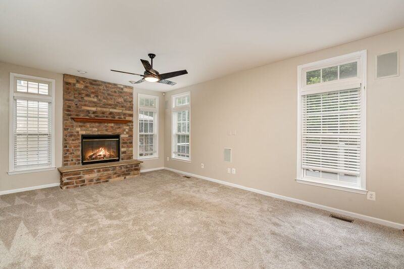 5990 Parsons Ln - Photo 3 of 46