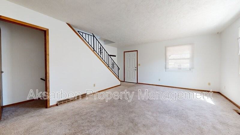 1370 32nd Ave - Photo 6 of 7