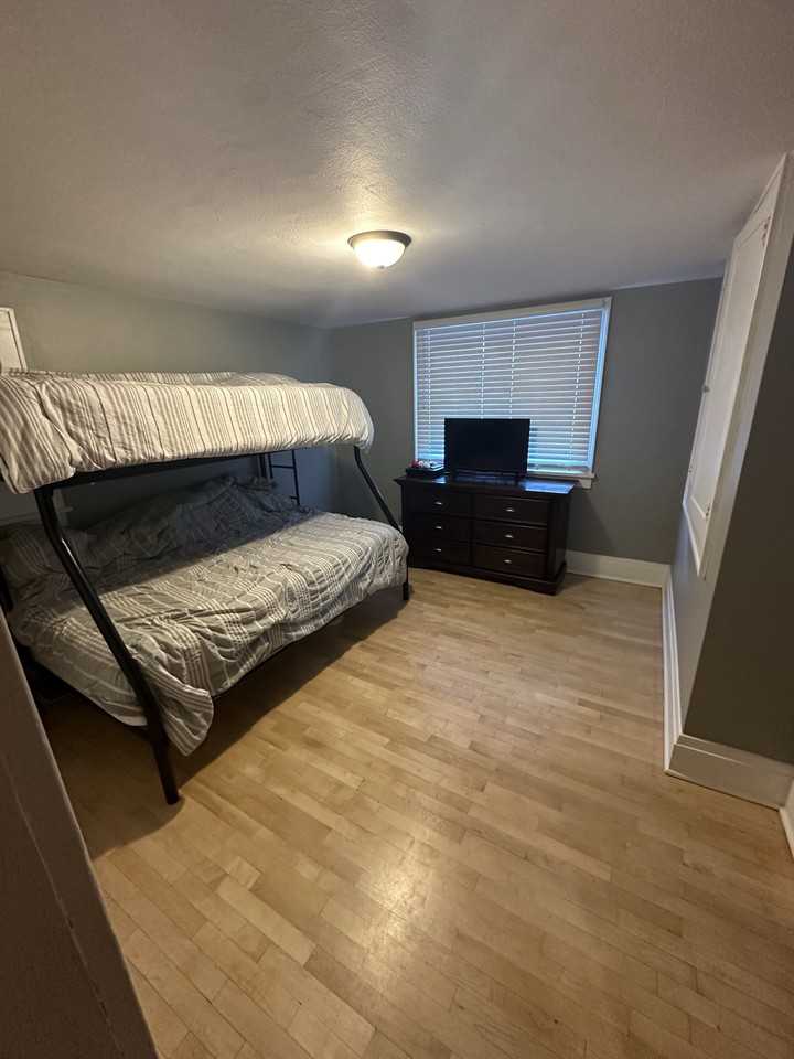 257 Bischoff St - Photo 2 of 6