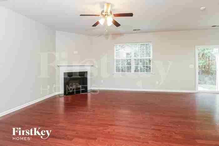 2648 Kinmere Dr - Photo 3 of 16