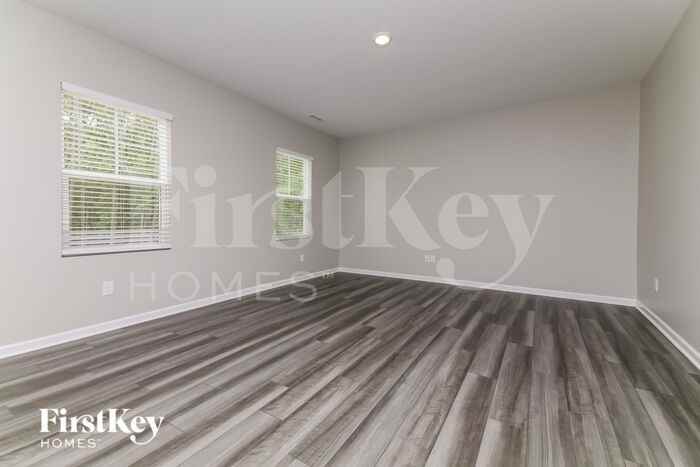 559 Barnes Landing Dr - Photo 2 of 19