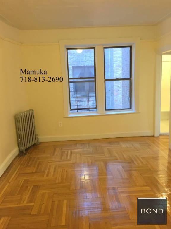 Cumming St #3M