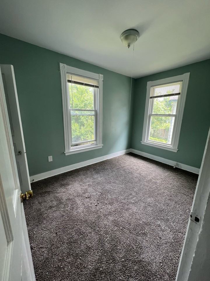 64 Fairview Street - Photo 7 of 11