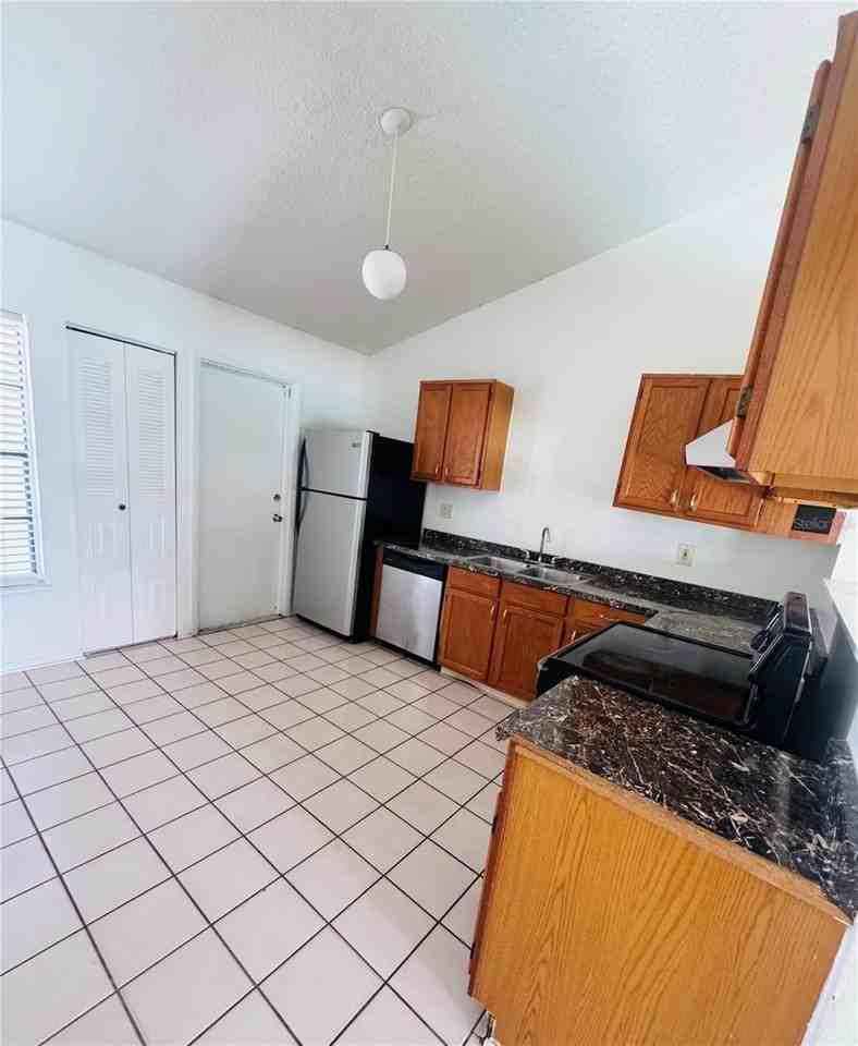 16 Northfleet Ln - Photo 5 of 17