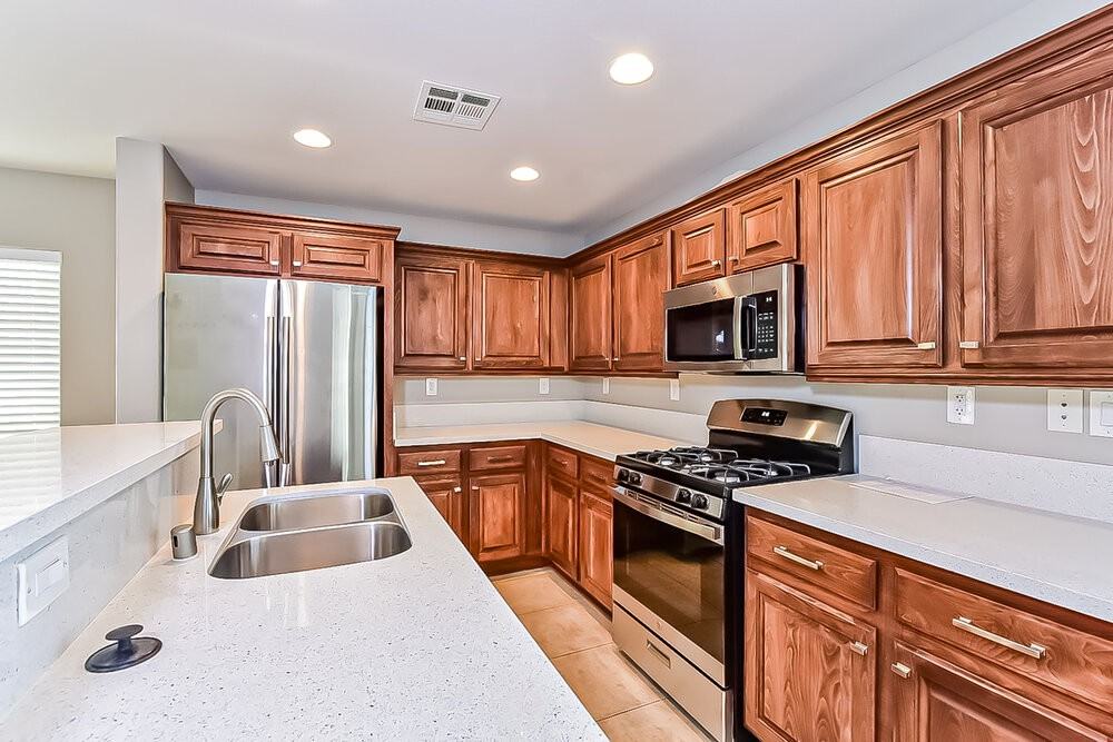 3948 Beverly Elms St - Photo 6 of 17