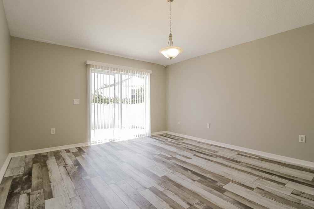 2114 Nicollett Way - Photo 5 of 16