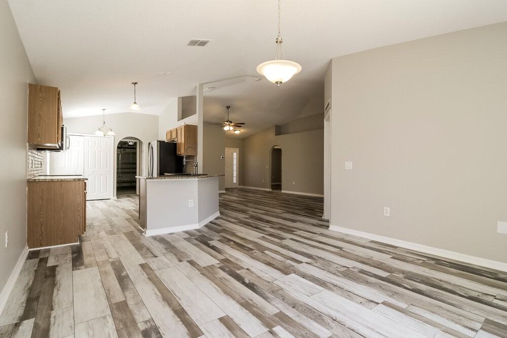 2114 Nicollett Way - Photo 6 of 16