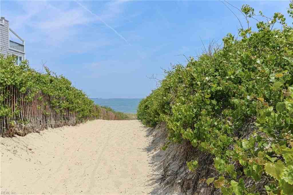 4466 Lauderdale Ave - Photo 4 of 48