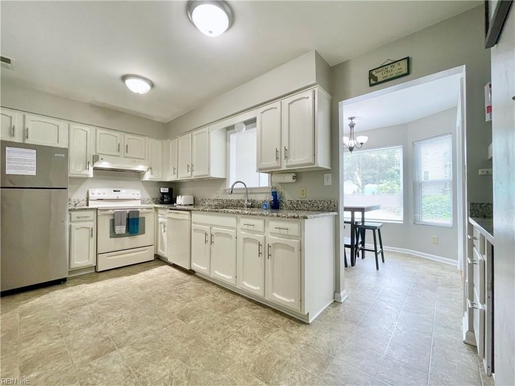 4464 Lauderdale Ave - Photo 6 of 44