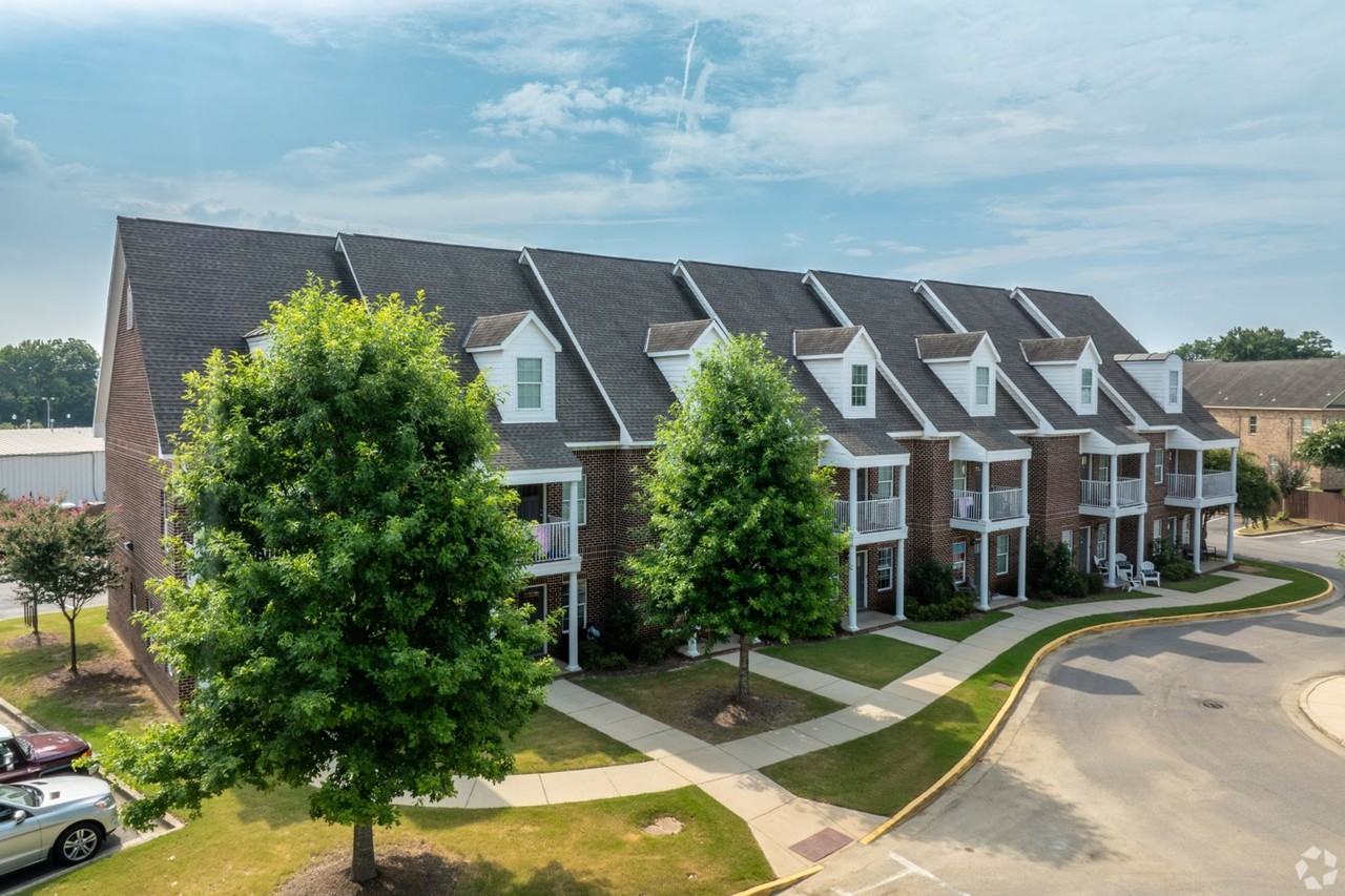 Old Row at Cloverdale - Photo 4 of 4