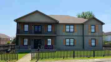 featured image of 1435 Cloverdale Rd