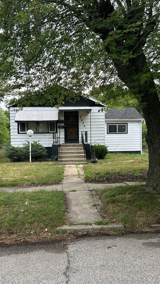 2649 Madison St - Photo 2 of 11