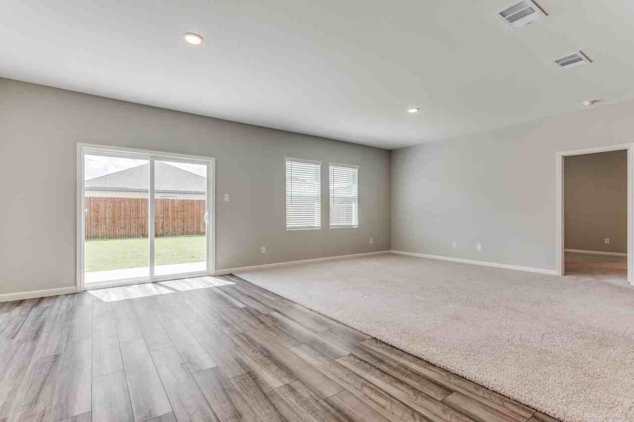 10324 Rosegreen Ln - Photo 6 of 19