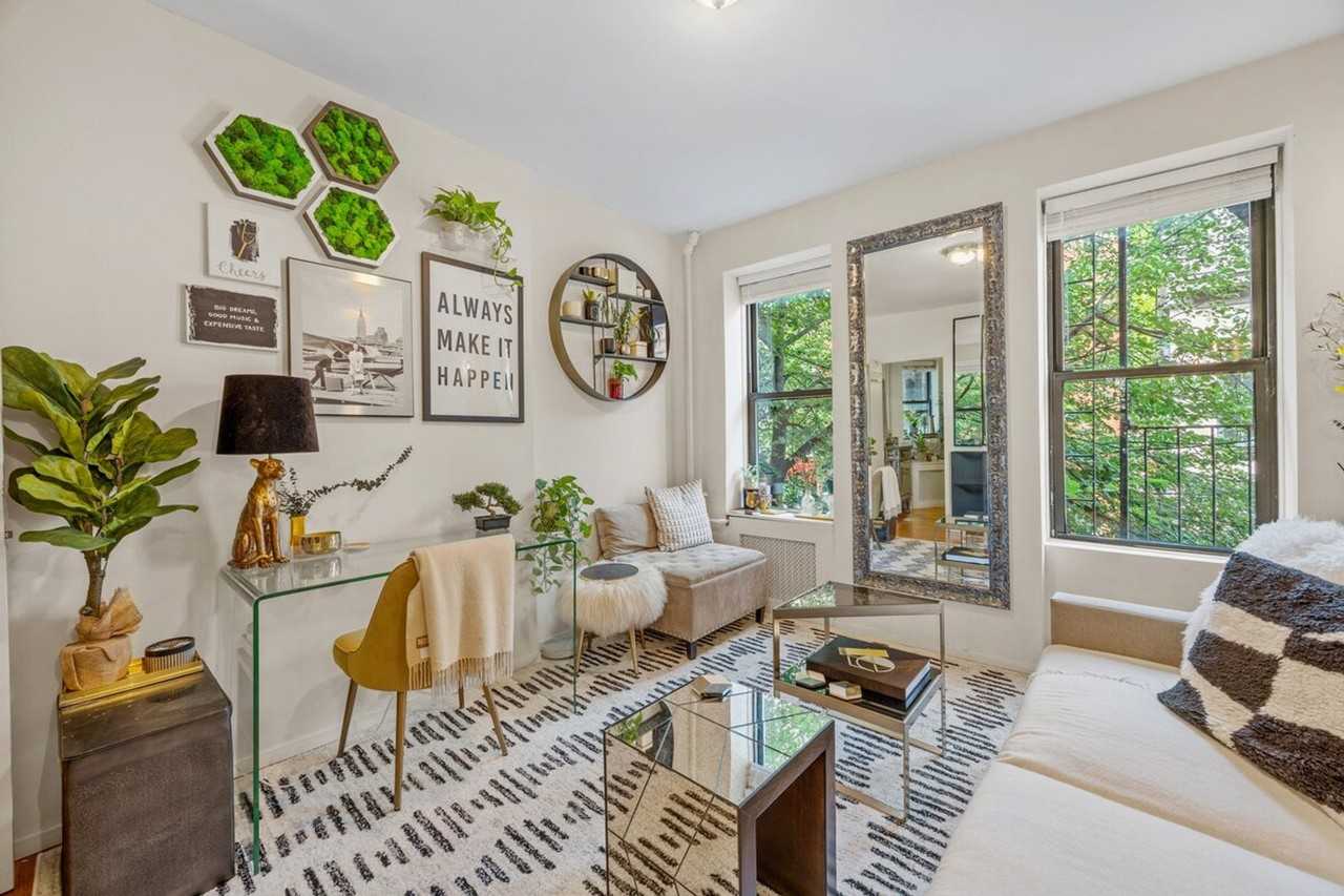 91 Bedford St #1277311P - Photo 3 of 18