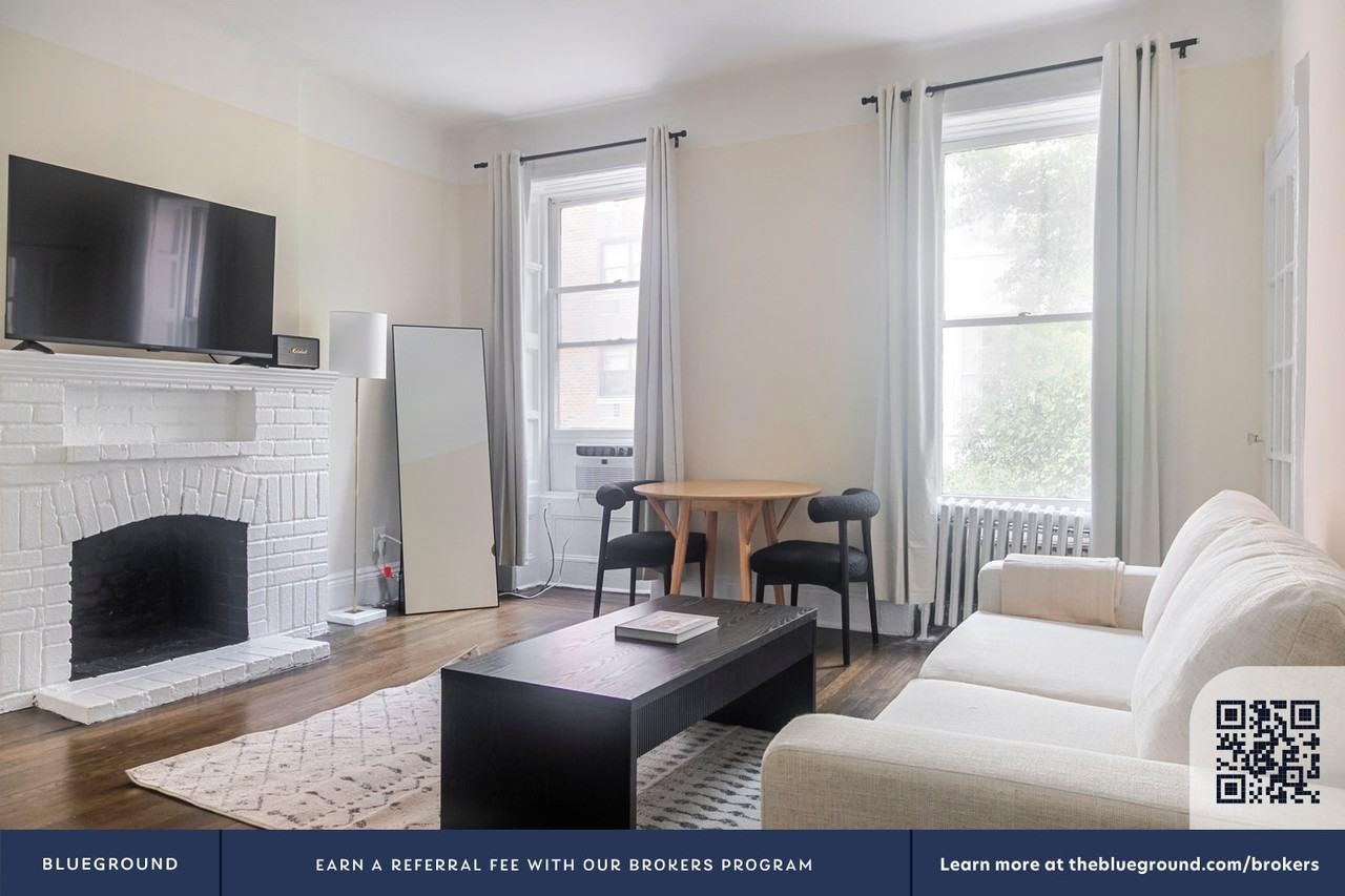 26 Jane Street - Photo 4 of 20