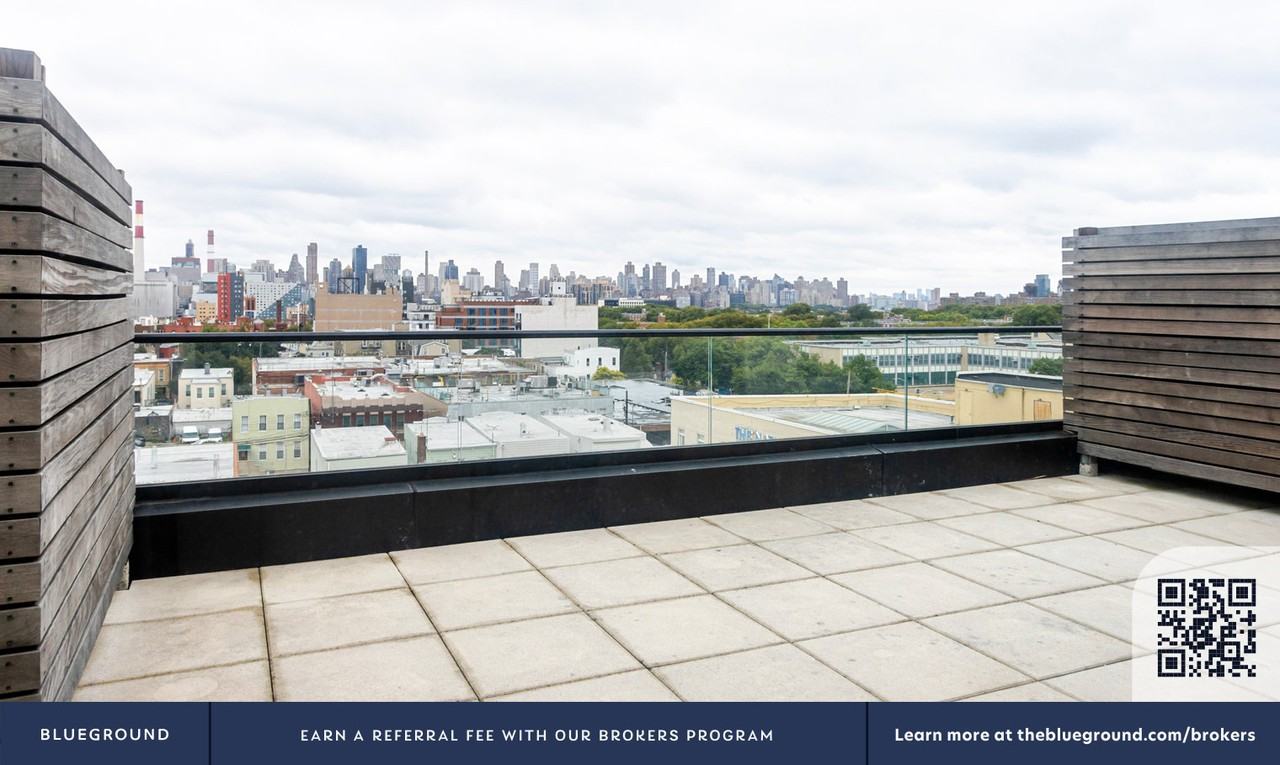 37-05 30th Street - Photo 4 of 38