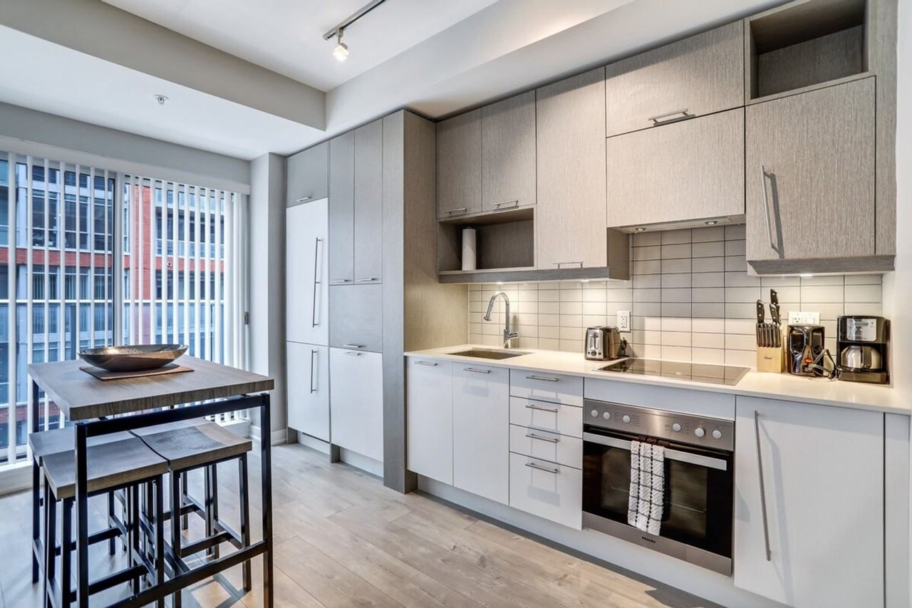 199 Queen St W #1050763P - Photo 5 of 21