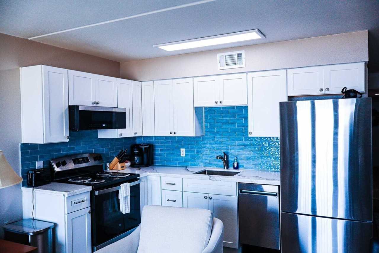 5516 Gulf Boulevard - Photo 2 of 40