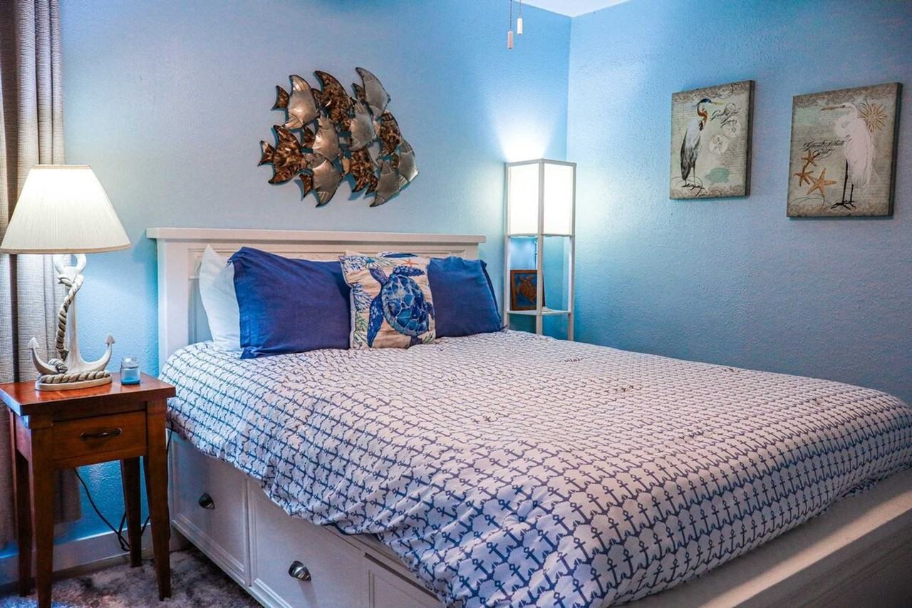 5516 Gulf Boulevard - Photo 7 of 40