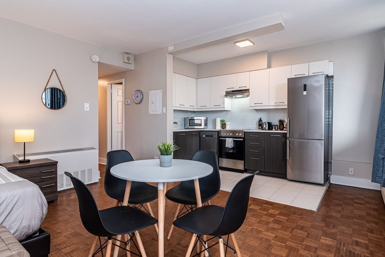 1272 Rue Redpath-Crescent - Photo 4 of 63