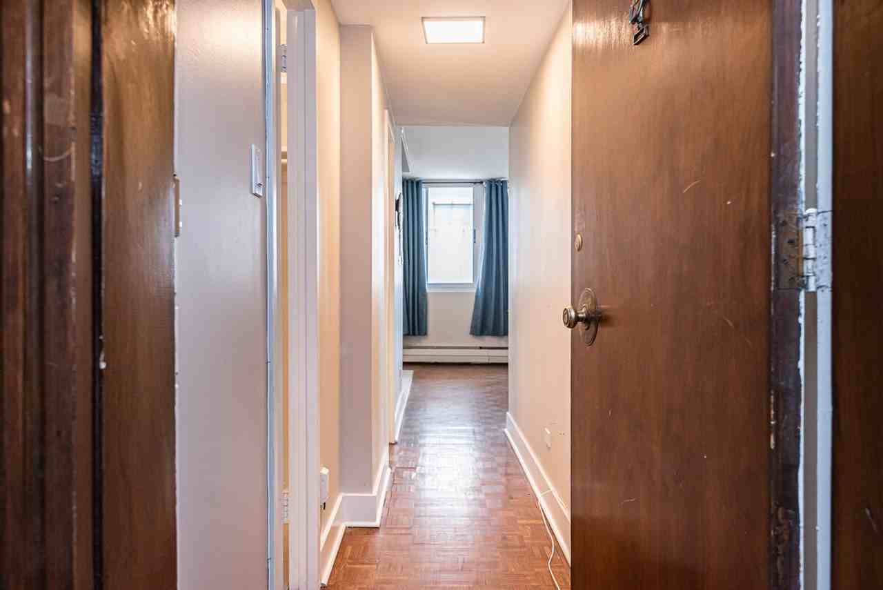 1272 Rue Redpath-Crescent - Photo 5 of 63