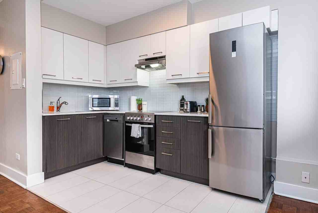 1272 Rue Redpath-Crescent - Photo 6 of 63
