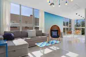 featured image of 250 Collins Ave