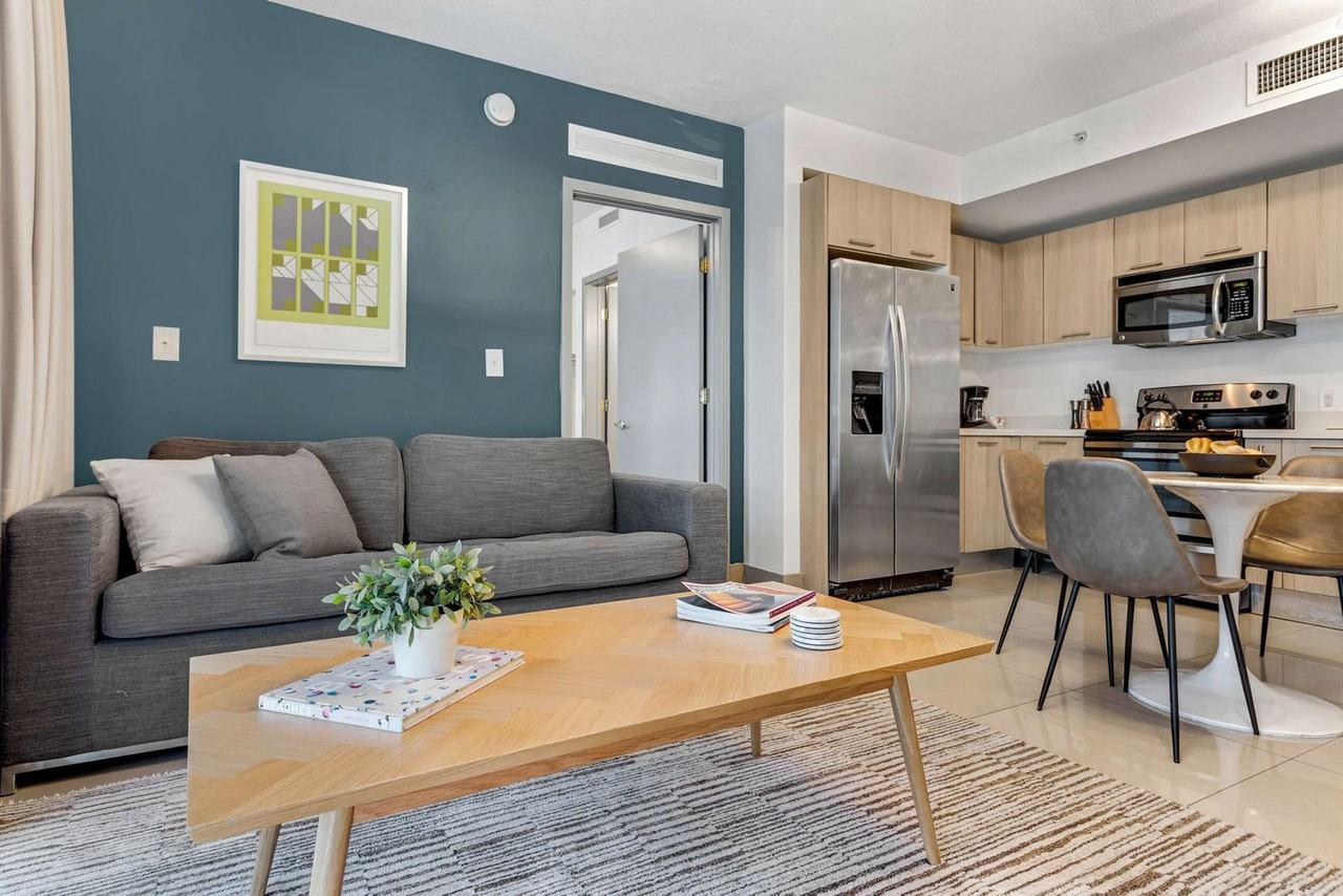 1700 Southwest 2nd Avenue - Photo 3 of 200