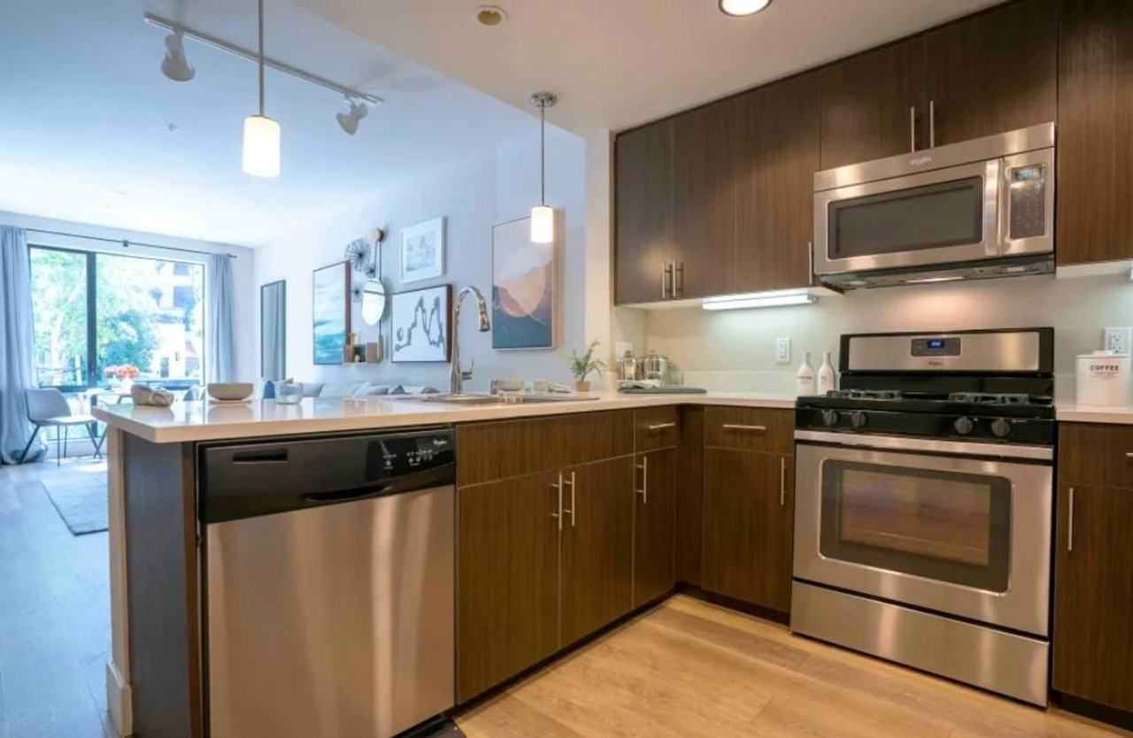 251 Brandon St #1280558P - Photo 4 of 7