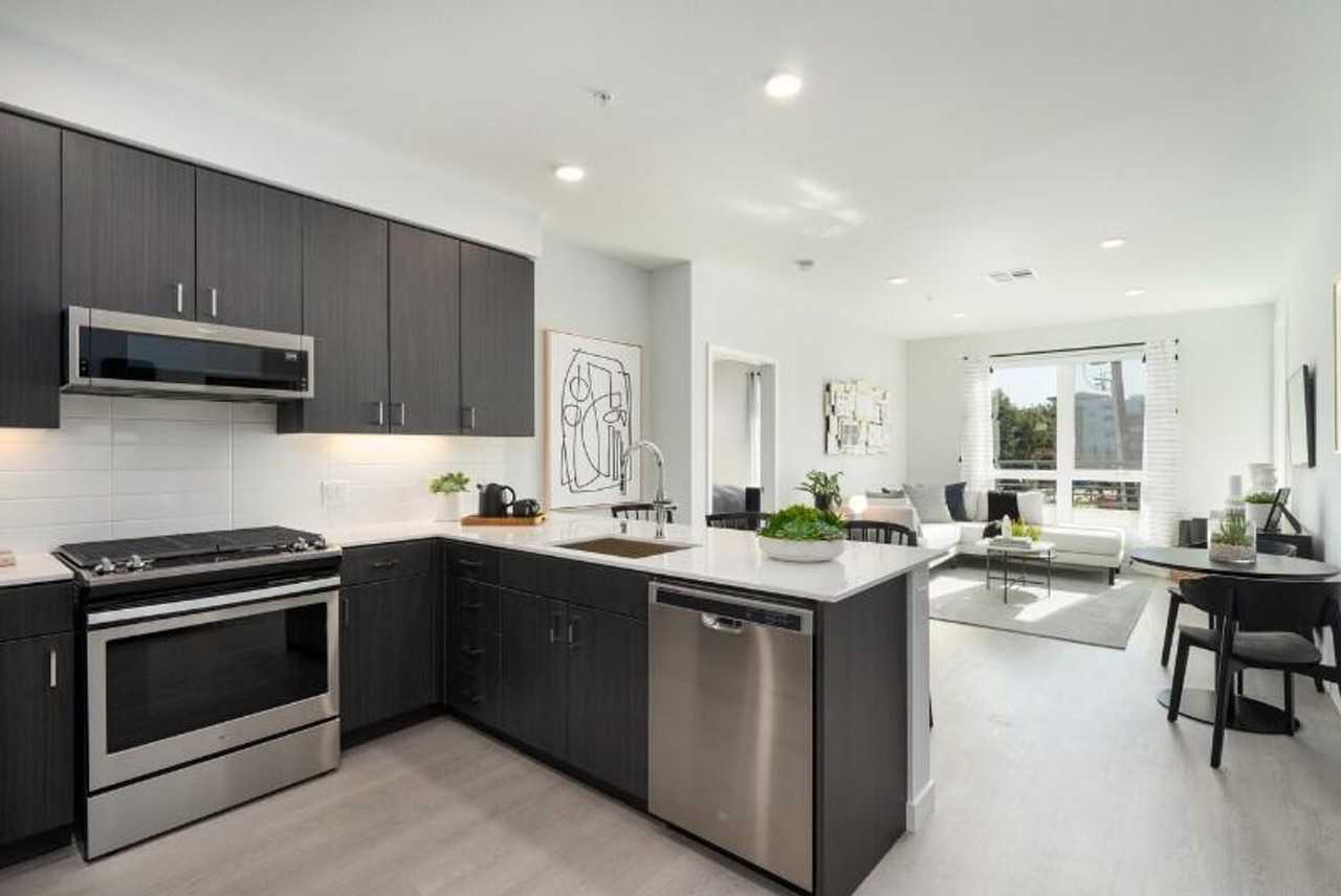 4300 Collins Ct #1280618P - Photo 4 of 10