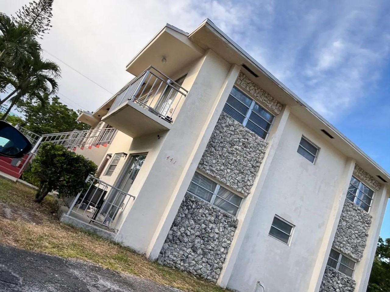 441 Sw 5th Ave #1281849P - Photo 3 of 25