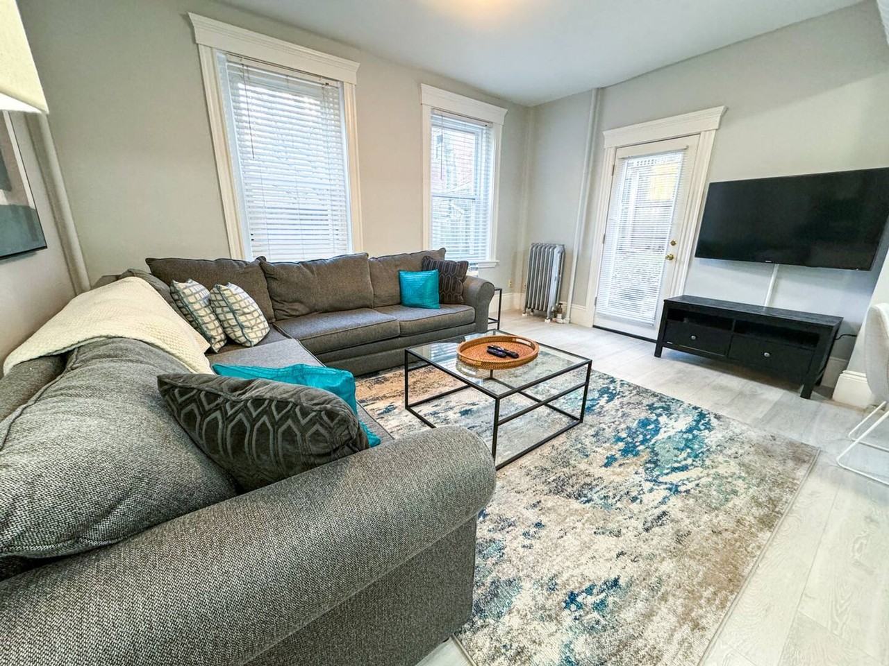 636 Washington St #1281997P - Photo 3 of 16