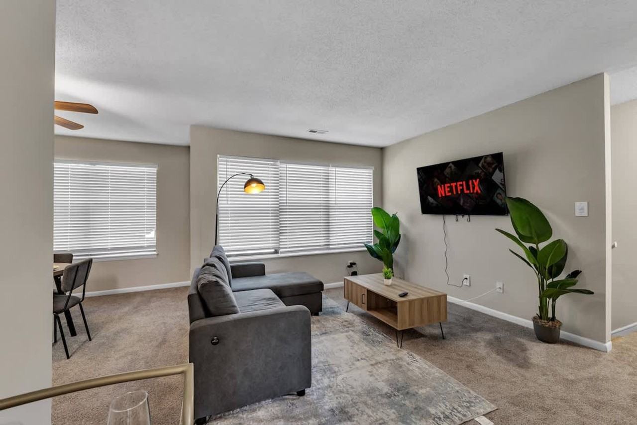 3201 Stones Throw Lane #1284698P - Photo 4 of 19