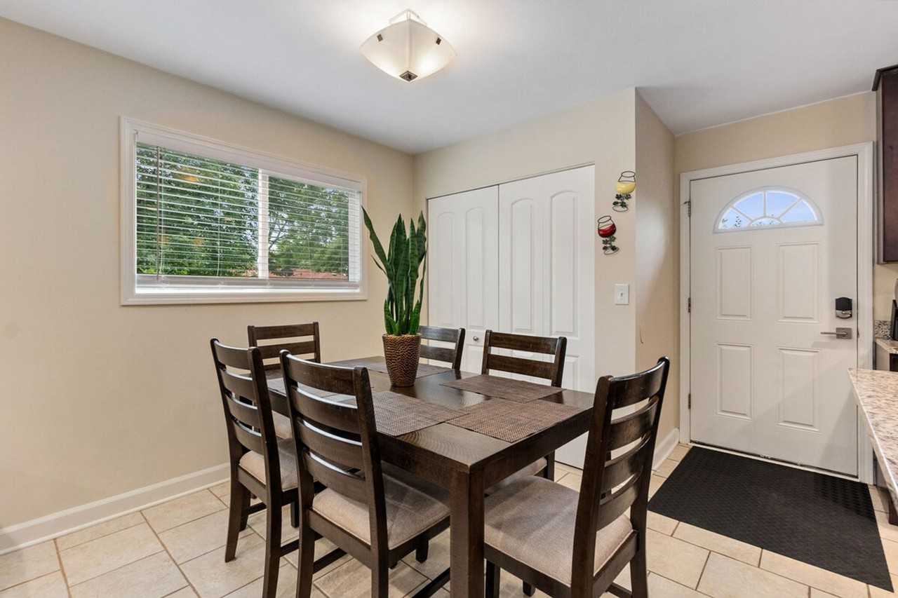 901 W Dundee Rd #1285052P - Photo 5 of 14