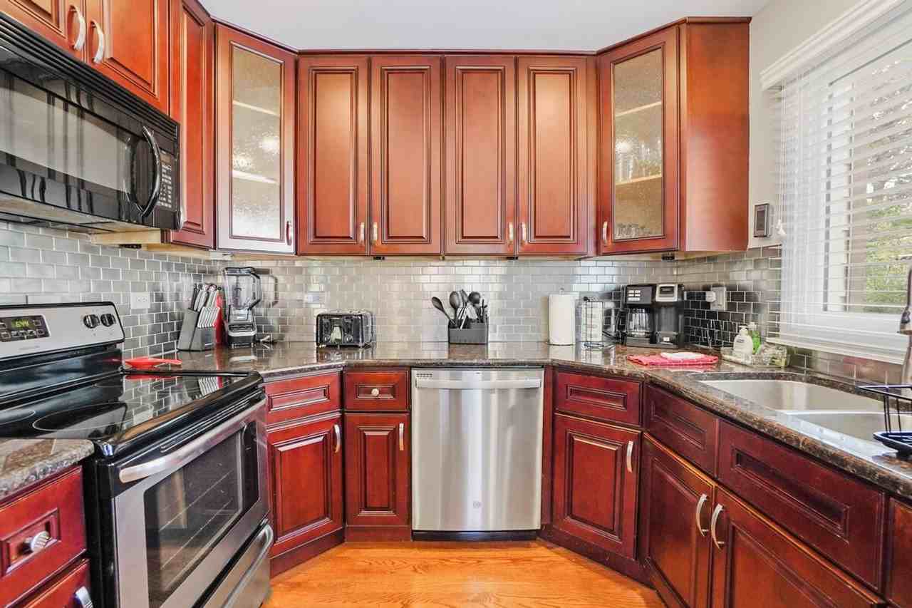 238 Carter Ct #1285056P - Photo 3 of 20