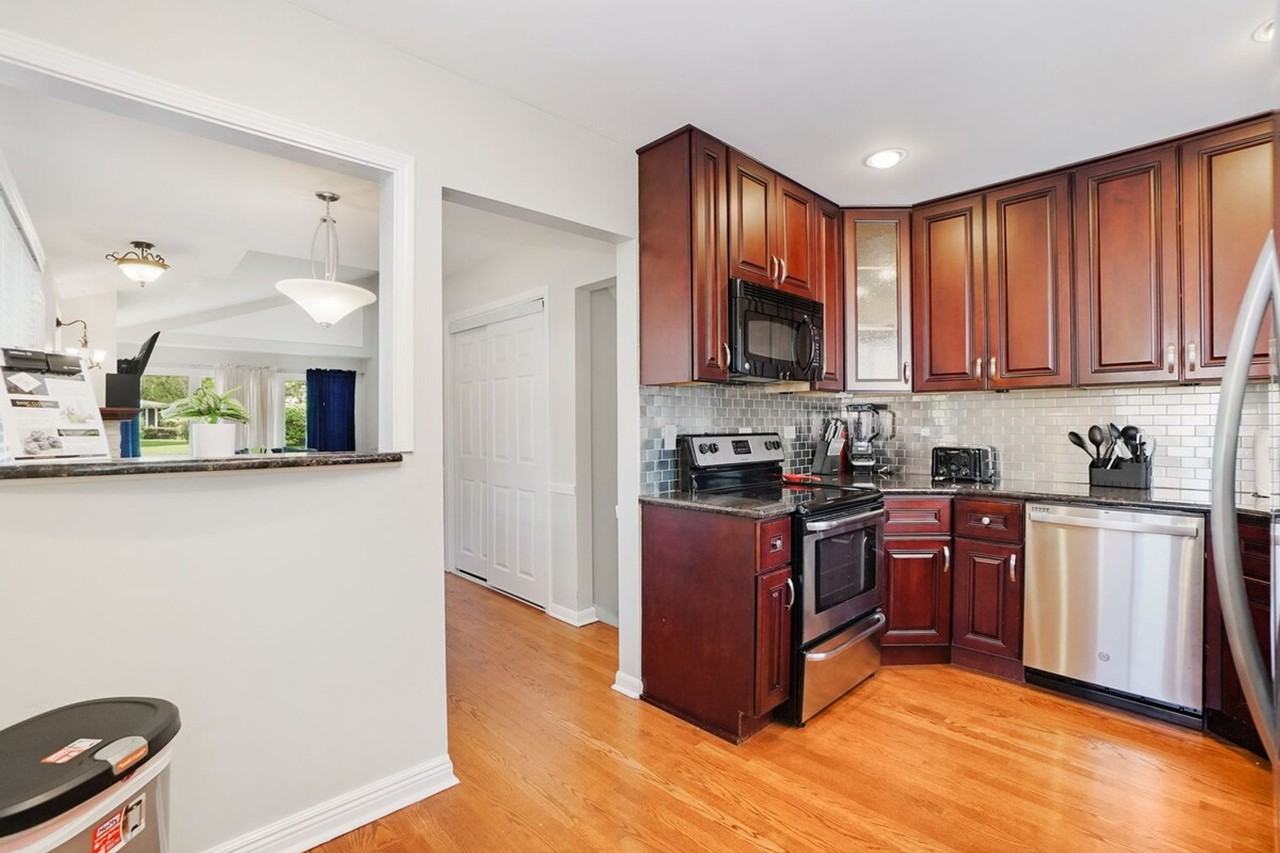 238 Carter Ct #1285056P - Photo 7 of 20