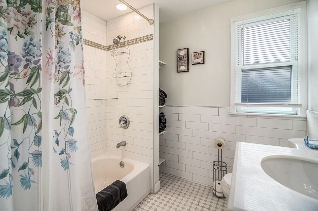 334 S Wisconsin Ave #1285085P - Photo 6 of 24