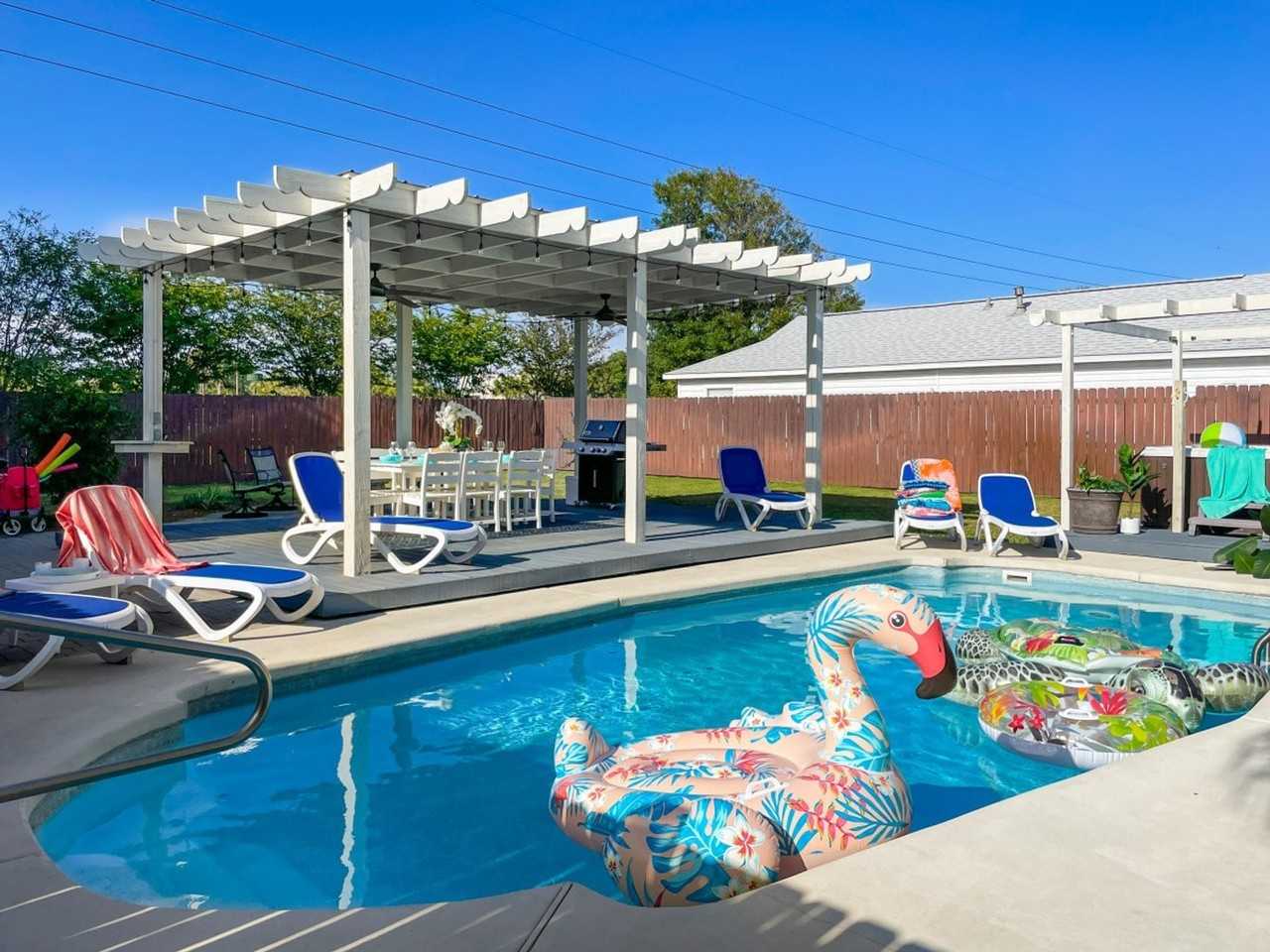 4421 Luke Ave #1285889P - Photo 5 of 47