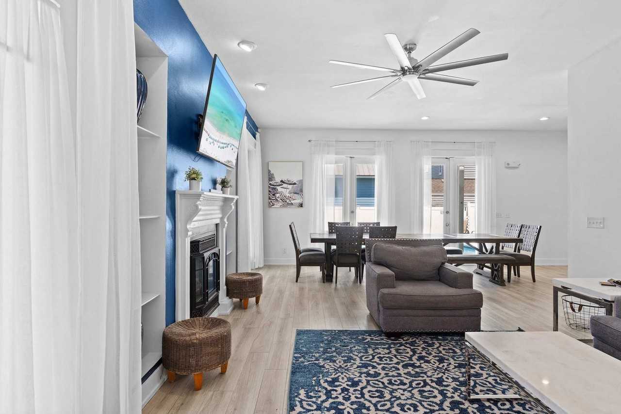 4456 Luke Ave #1285931P - Photo 3 of 50